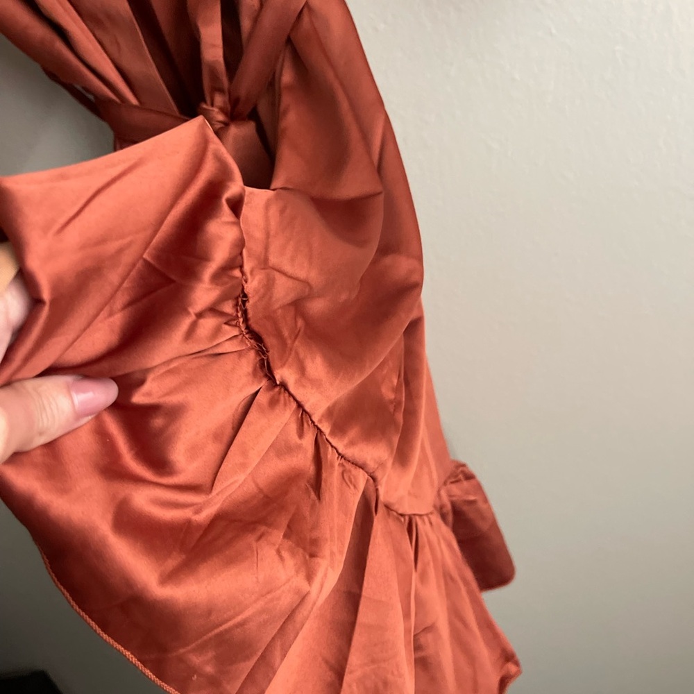 Event Blossom silky satin ruffle trim robe-free with any purchase - Picture 3 of 5